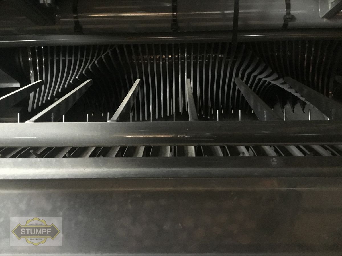 Rundballenpresse des Typs Fendt Rotana 160 V, Neumaschine in Grafenstein (Bild 2)