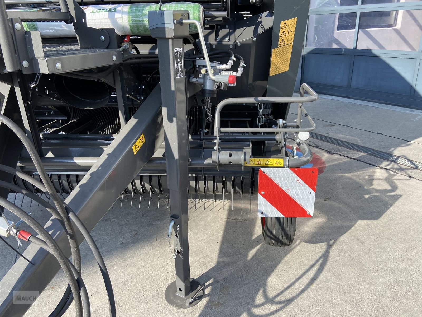 Rundballenpresse des Typs Fendt Rotana 160 V, Neumaschine in Burgkirchen (Bild 16)