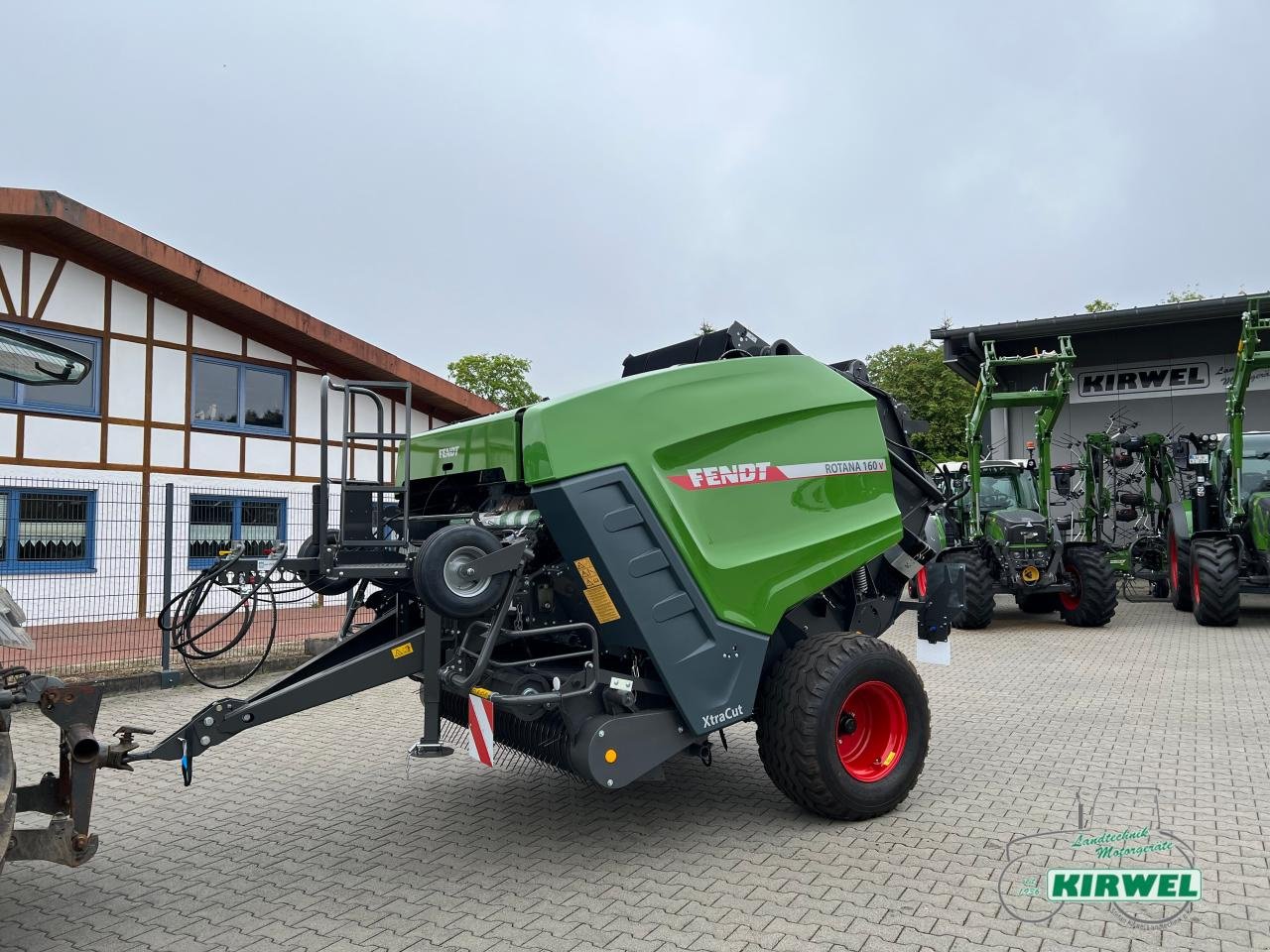Rundballenpresse des Typs Fendt Rotana 160 Vxtra, Neumaschine in Blankenheim (Bild 1)