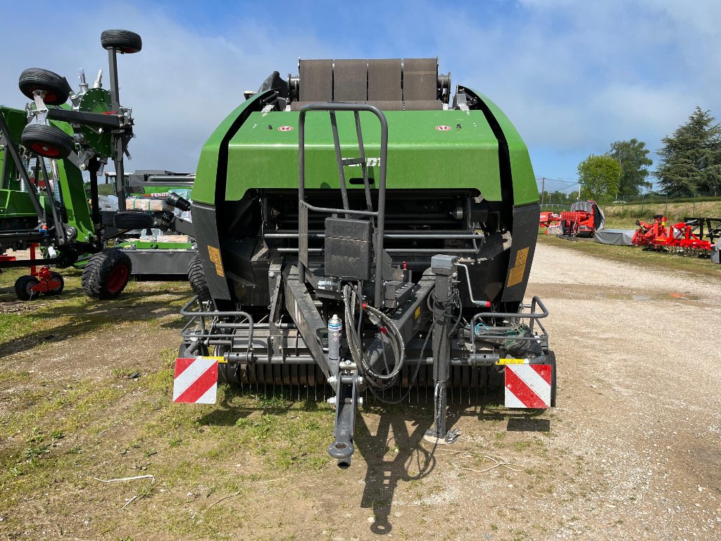 Rundballenpresse типа Fendt ROTANA 160 XTRA, Gebrauchtmaschine в Calmont (Фотография 3)