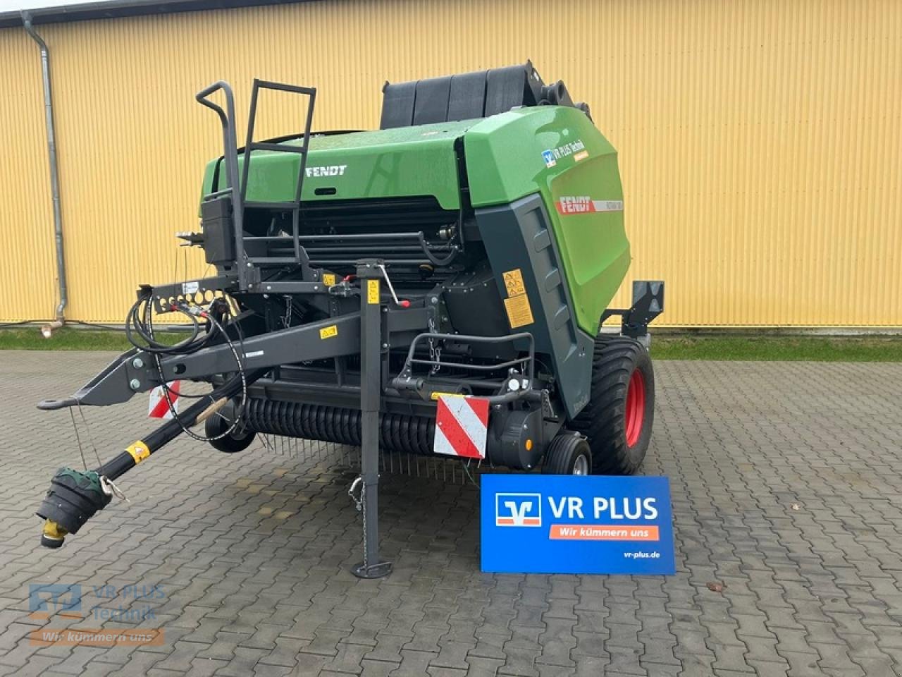 Rundballenpresse des Typs Fendt ROTANA 180 V, Gebrauchtmaschine in Osterburg (Bild 1)