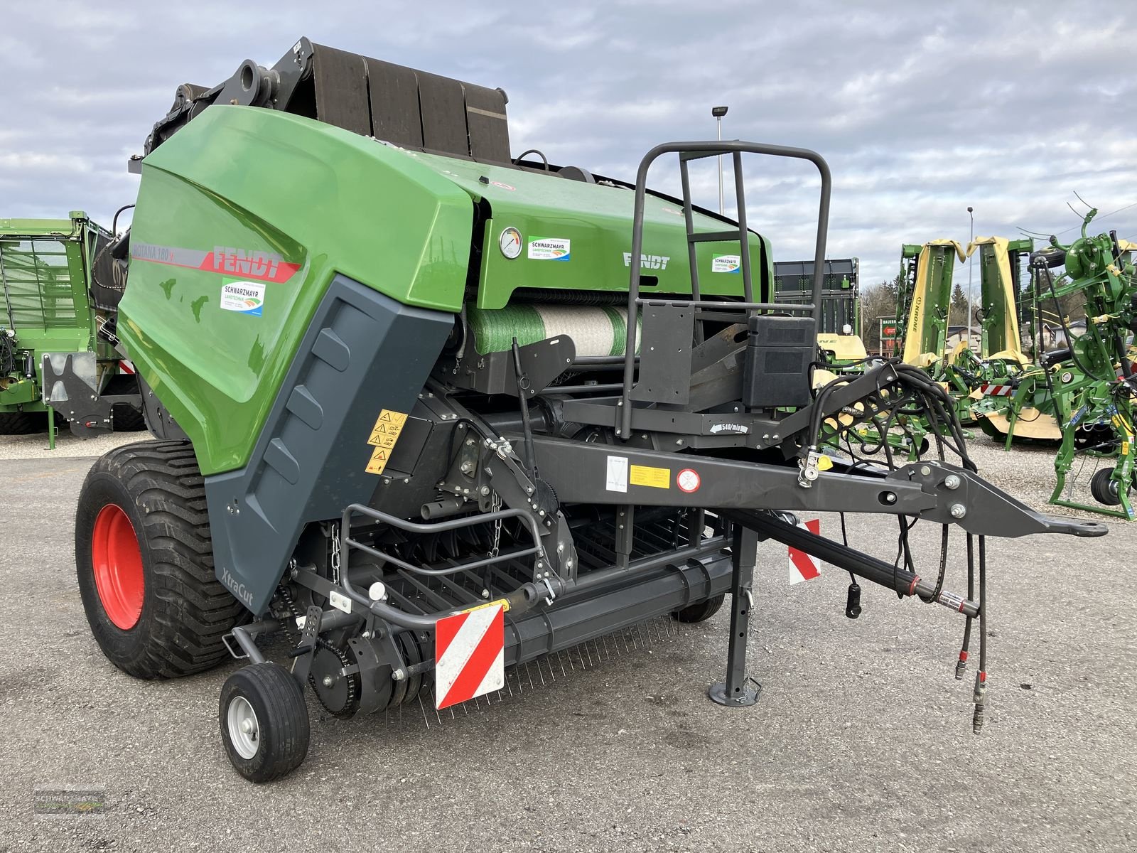 Rundballenpresse del tipo Fendt Rotana 180 Xtra Cut, Gebrauchtmaschine In Gampern (Immagine 2)
