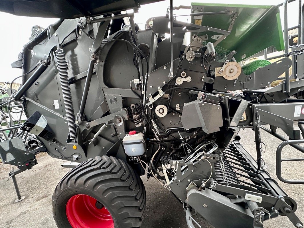 Rundballenpresse del tipo Fendt ROTANA 180V Xtra Cut Welger, Gebrauchtmaschine In Liebenwalde (Immagine 19)