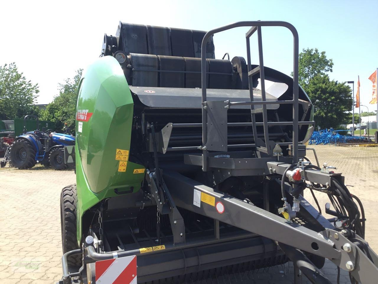 Rundballenpresse типа Fendt Rotana 4180 V Xtra, Gebrauchtmaschine в Hess.Oldendorf (Фотография 6)