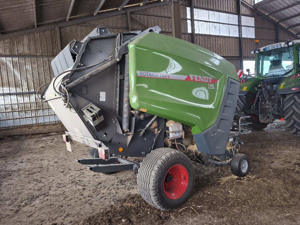 Rundballenpresse typu Fendt Rotana160v, Gebrauchtmaschine v LACAPELLE-MARIVAL (Obrázek 4)