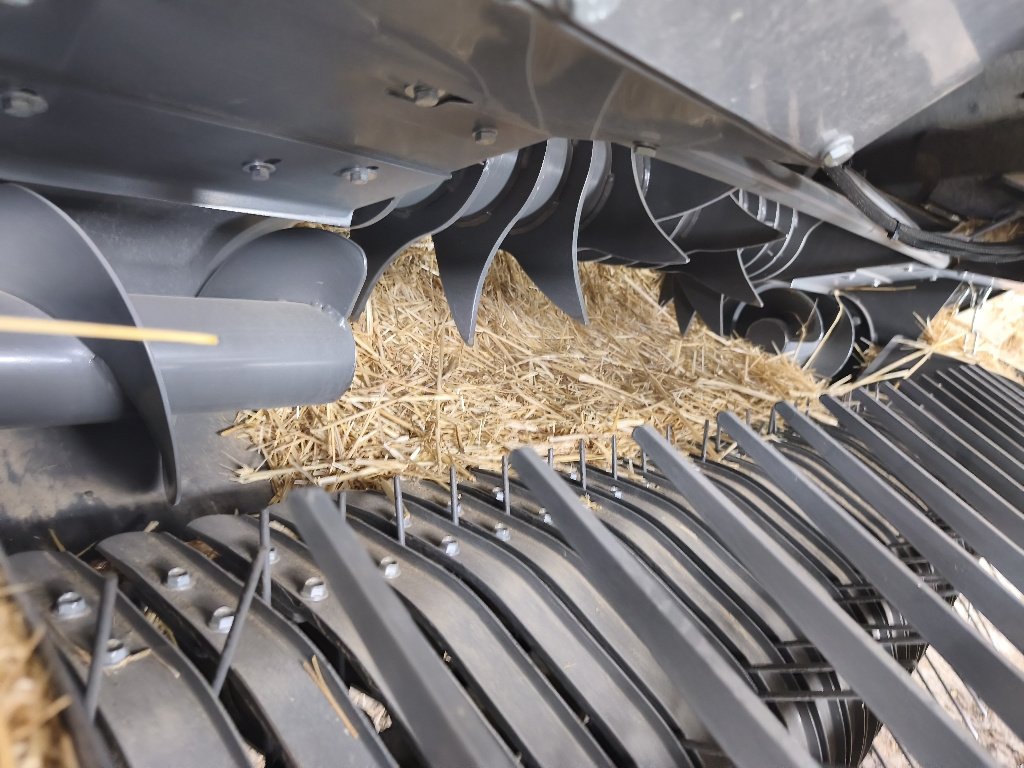 Rundballenpresse typu Fendt Rotana160v, Gebrauchtmaschine v LACAPELLE-MARIVAL (Obrázek 8)