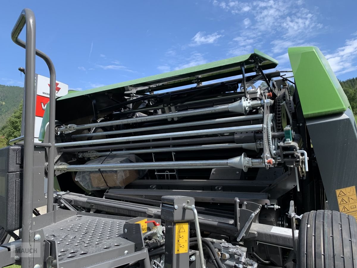 Rundballenpresse des Typs Fendt Rundballenpresse Rotana 130F Combi, Neumaschine in Eben (Bild 18)