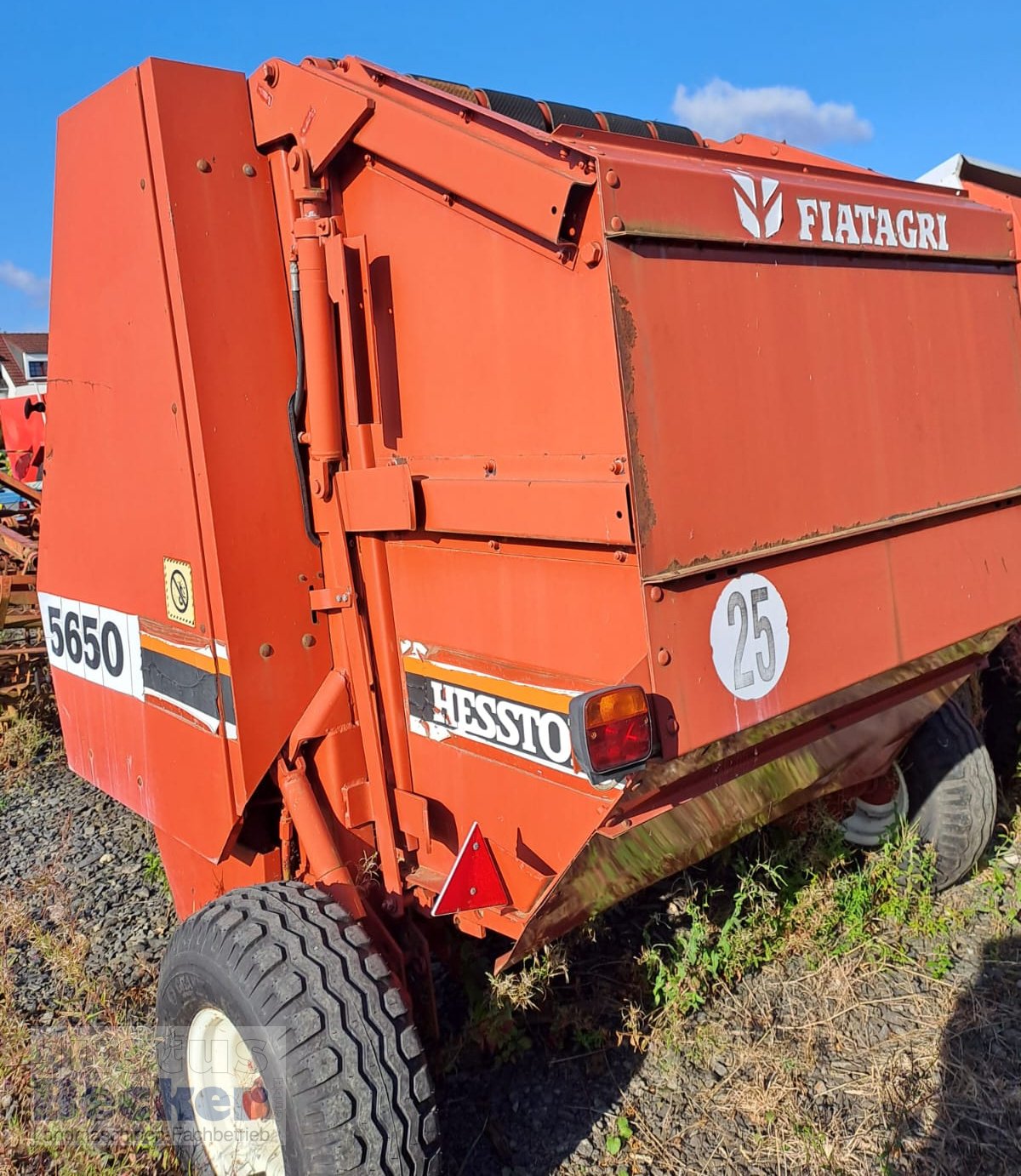 Rundballenpresse des Typs Fiat 5650, Gebrauchtmaschine in Weimar-Niederwalgern (Bild 8)