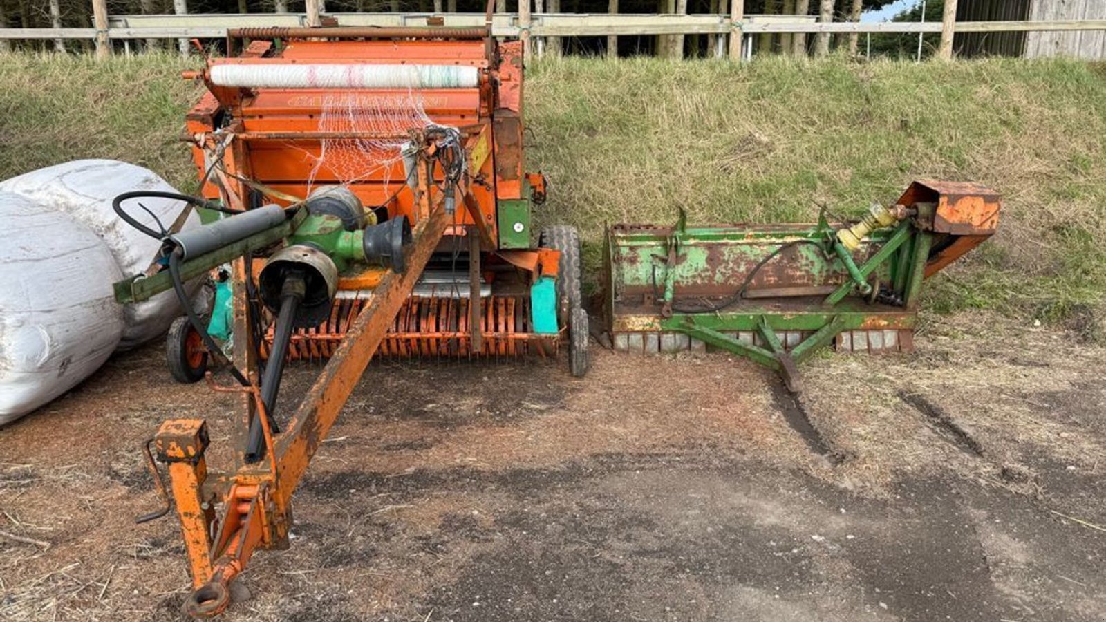 Rundballenpresse tipa Gallignani R52 L2, Gebrauchtmaschine u Gjerlev J. (Slika 2)