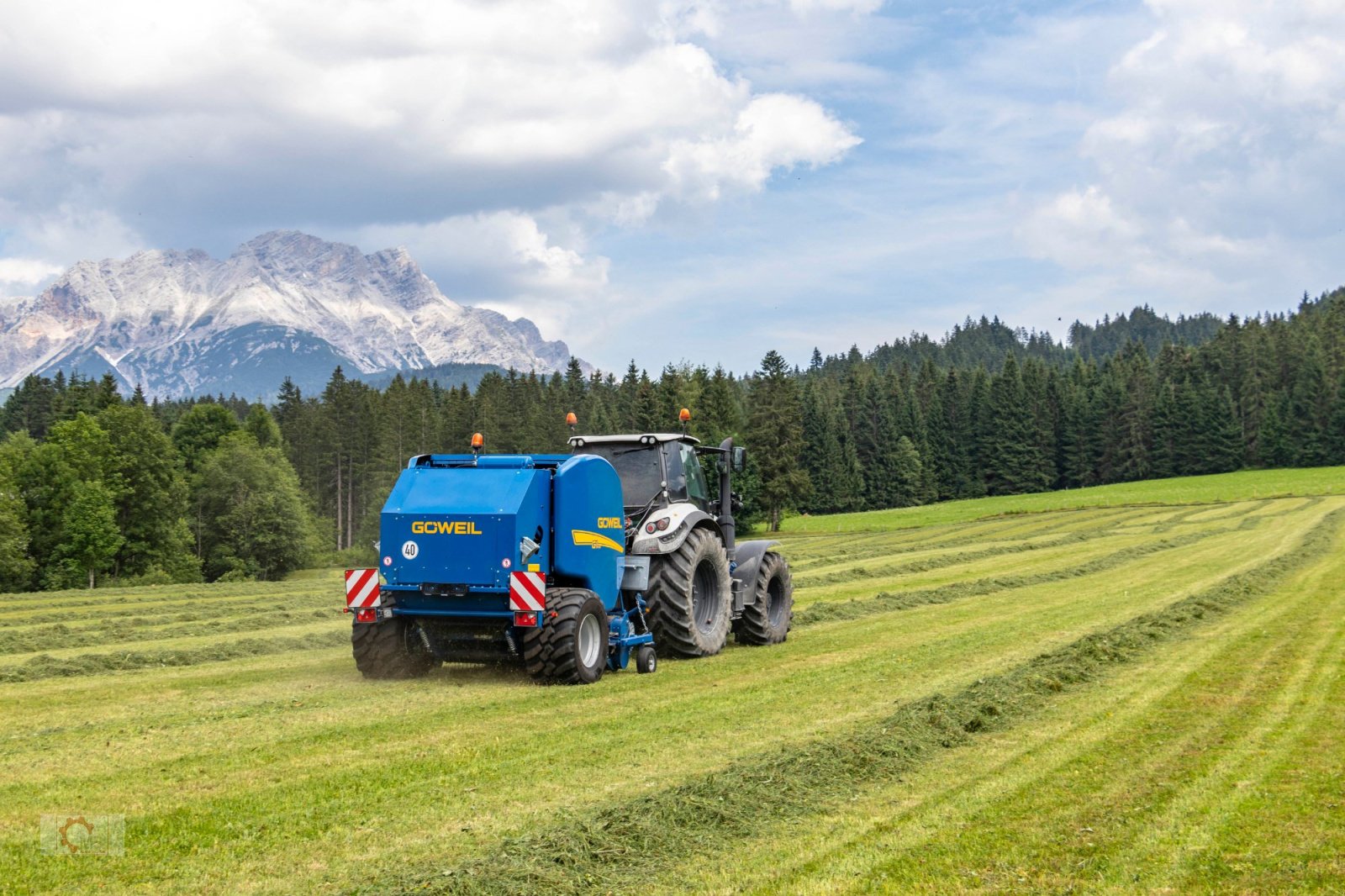 Rundballenpresse des Typs Göweil G-1 F125 Festkammerpresse ISOBUS 1,25m Ballendurchmesser, Neumaschine in Tiefenbach (Bild 16)