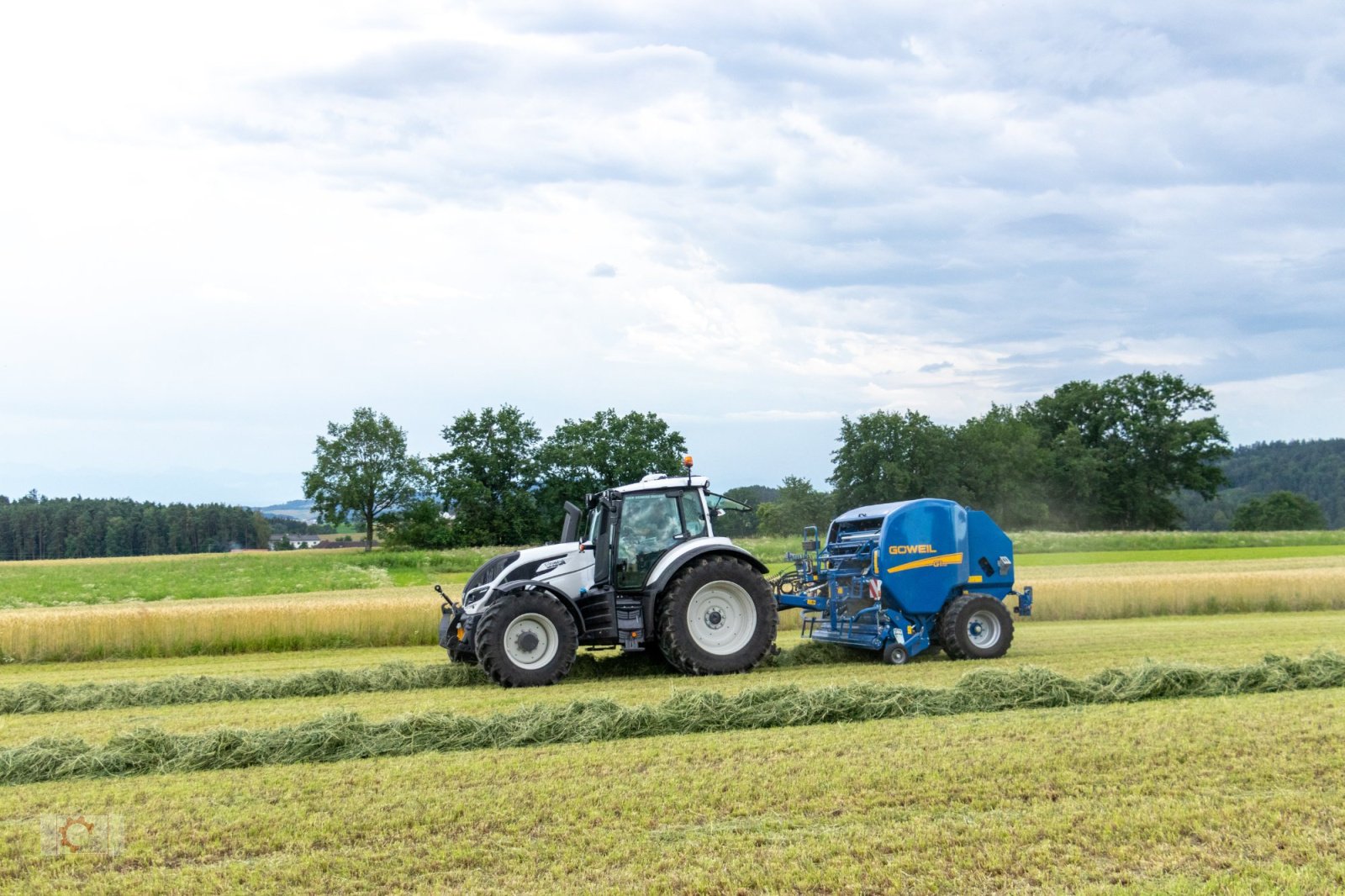 Rundballenpresse des Typs Göweil G-1 F125 Festkammerpresse ISOBUS 1,25m Ballendurchmesser, Neumaschine in Tiefenbach (Bild 24)
