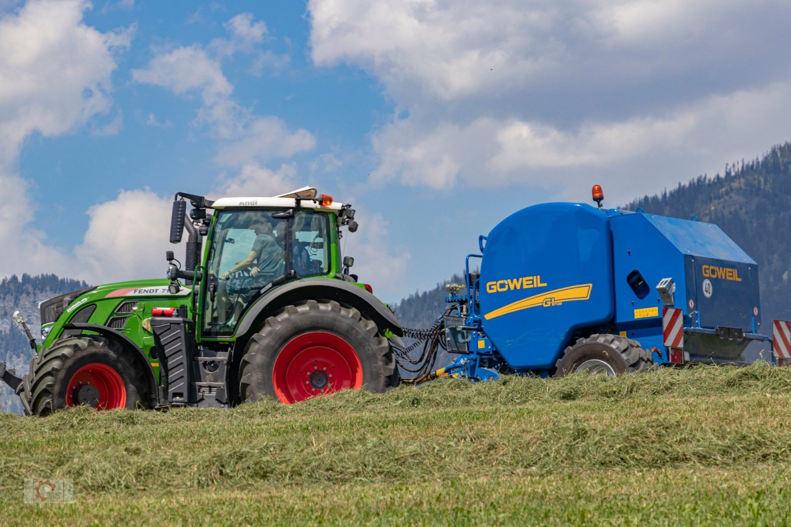 Rundballenpresse tip Göweil G-1 F125 Festkammerpresse ISOBUS 1,25m Ballendurchmesser, Neumaschine in Tiefenbach (Poză 3)