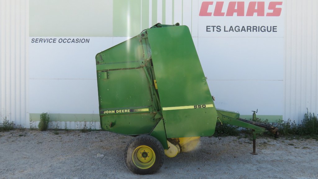 Rundballenpresse typu John Deere 550, Gebrauchtmaschine w MORLHON LE HAUT (Zdjęcie 1)