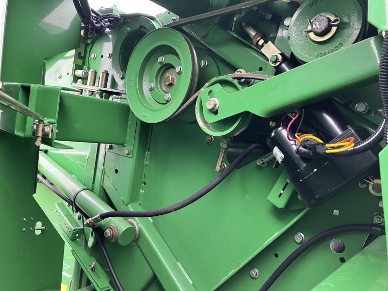 Rundballenpresse tip John Deere 568 MAXI CUT, Gebrauchtmaschine in Töging a. Inn (Poză 10)