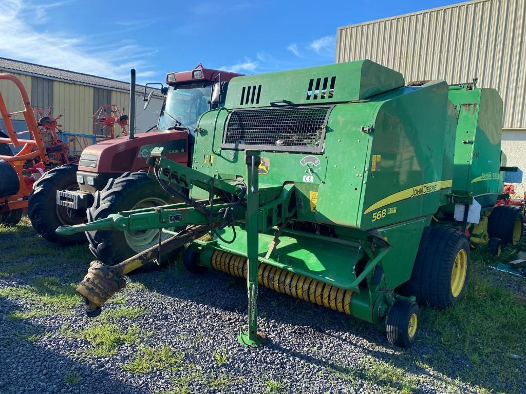 Rundballenpresse des Typs John Deere 568, Gebrauchtmaschine in MAURIAC (Bild 3)