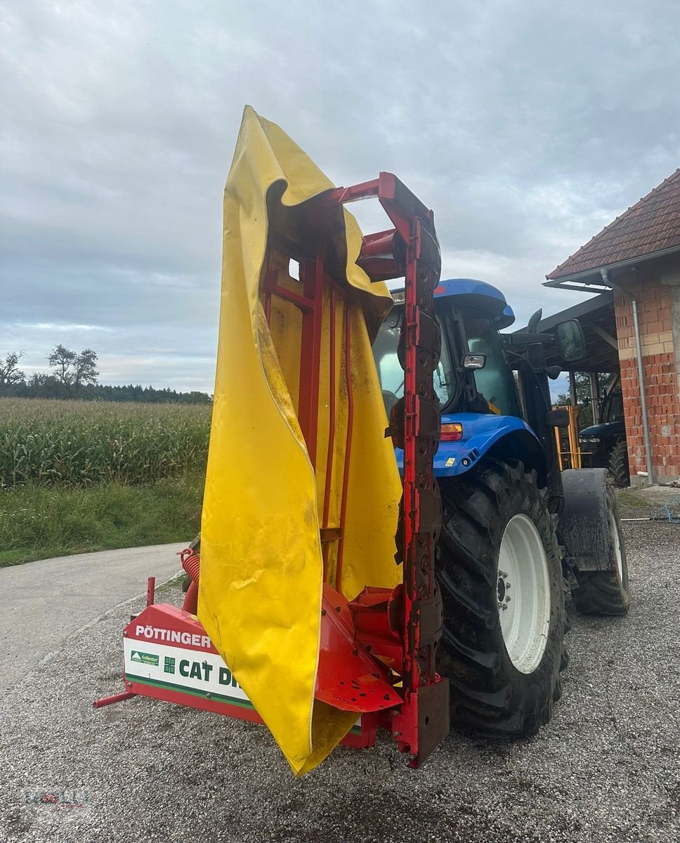 Rundballenpresse des Typs John Deere 570, Gebrauchtmaschine in Niederneukirchen (Bild 11)