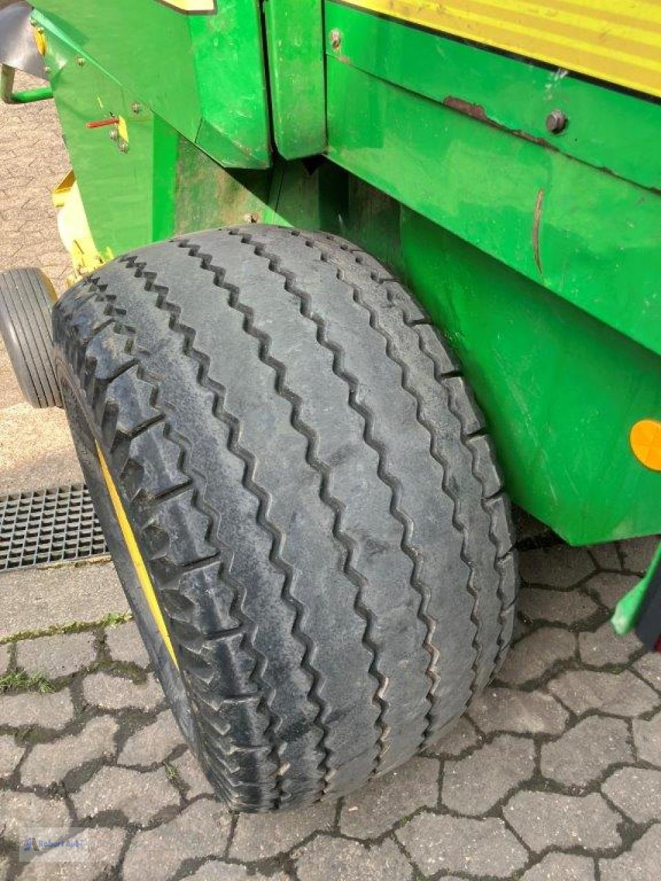 Rundballenpresse типа John Deere 578, Gebrauchtmaschine в Hillesheim (Фотография 5)