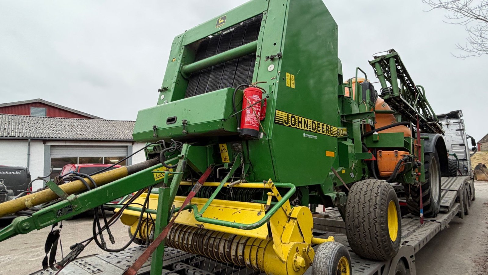 Rundballenpresse типа John Deere 580, Gebrauchtmaschine в Nørager (Фотография 5)