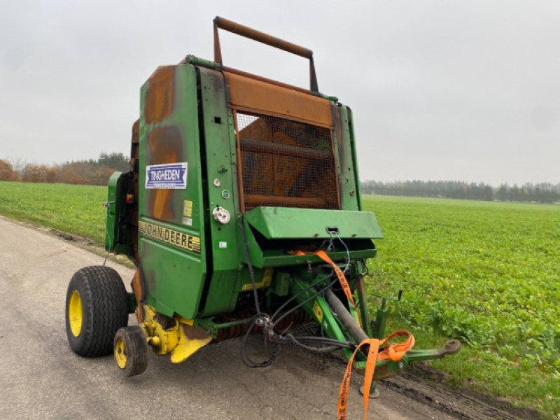 Rundballenpresse des Typs John Deere 580, Gebrauchtmaschine in Hemmet (Bild 2)