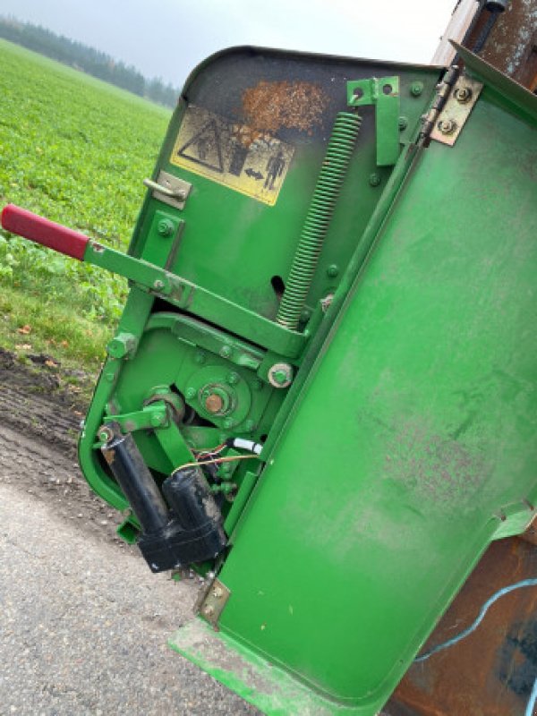 Rundballenpresse des Typs John Deere 580, Gebrauchtmaschine in Hemmet (Bild 11)