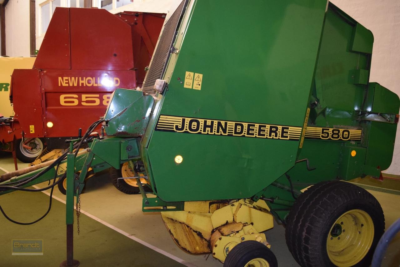 Rundballenpresse типа John Deere 580, Gebrauchtmaschine в Oyten (Фотография 2)