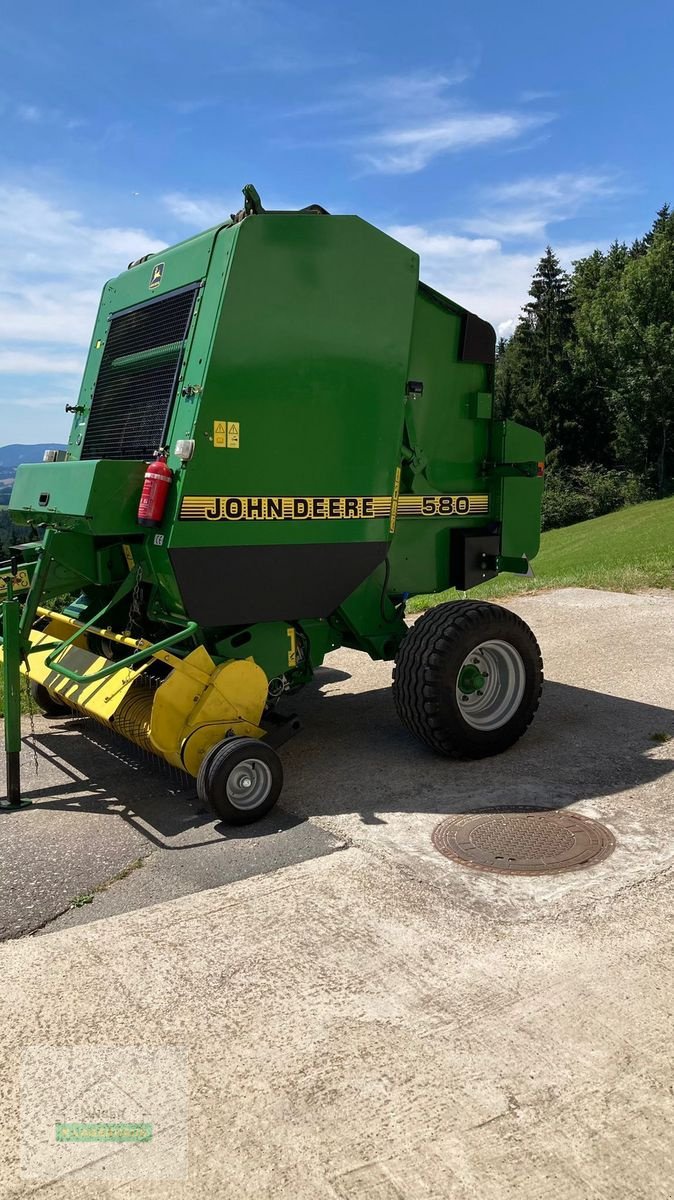 Rundballenpresse typu John Deere 580, Gebrauchtmaschine v Freistadt (Obrázek 2)