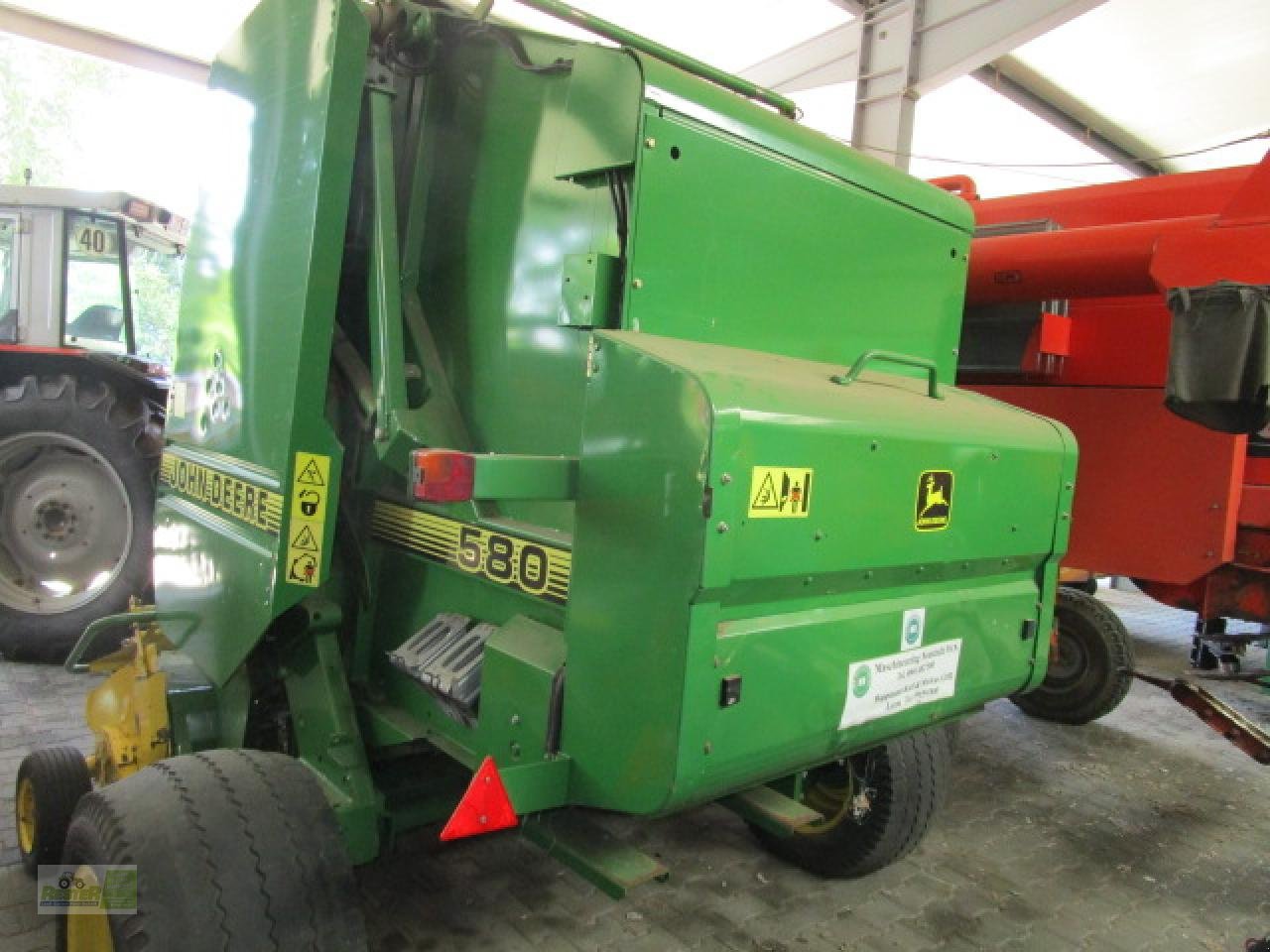 Rundballenpresse des Typs John Deere 580, Gebrauchtmaschine in Wernberg-Köblitz (Bild 2)