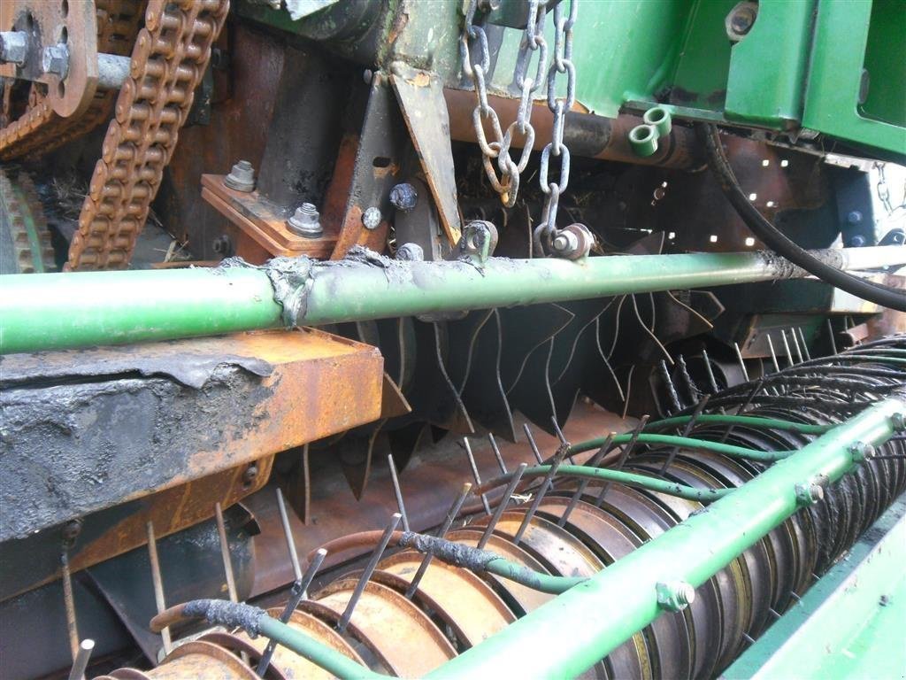 Rundballenpresse des Typs John Deere 590 + 592 + 864 Til reservedele., Gebrauchtmaschine in Bjerringbro (Bild 4)