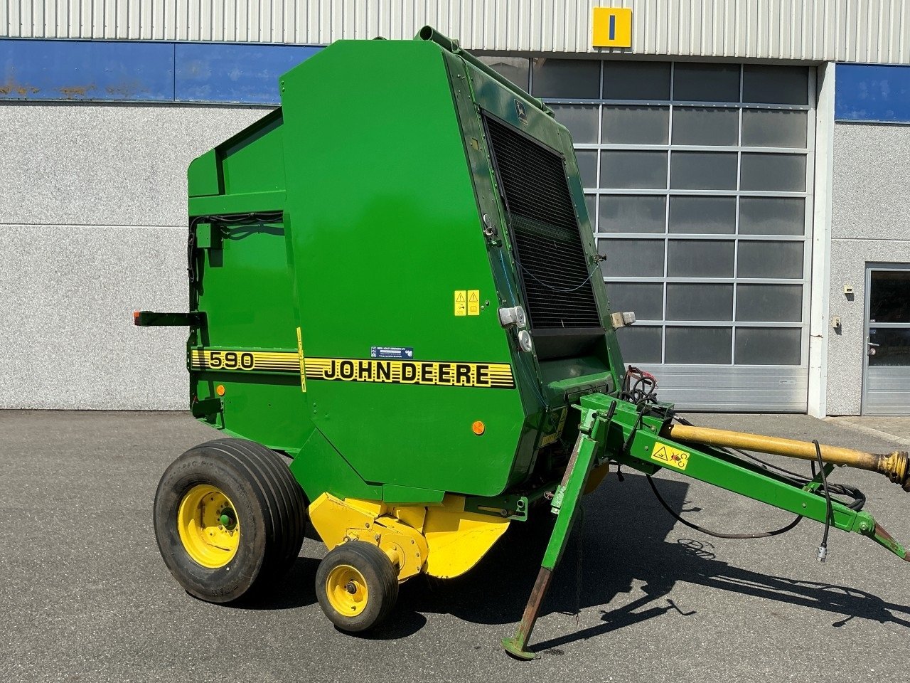 Rundballenpresse des Typs John Deere 590 RUNDBALLEPRESSER, Gebrauchtmaschine in Farsø (Bild 1)