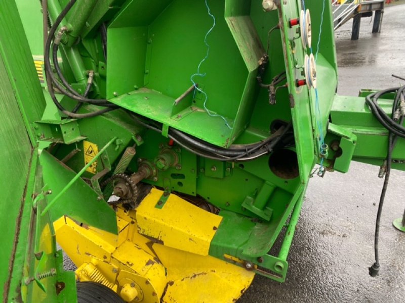 Rundballenpresse typu John Deere 590, Gebrauchtmaschine w Wargnies Le Grand (Zdjęcie 9)