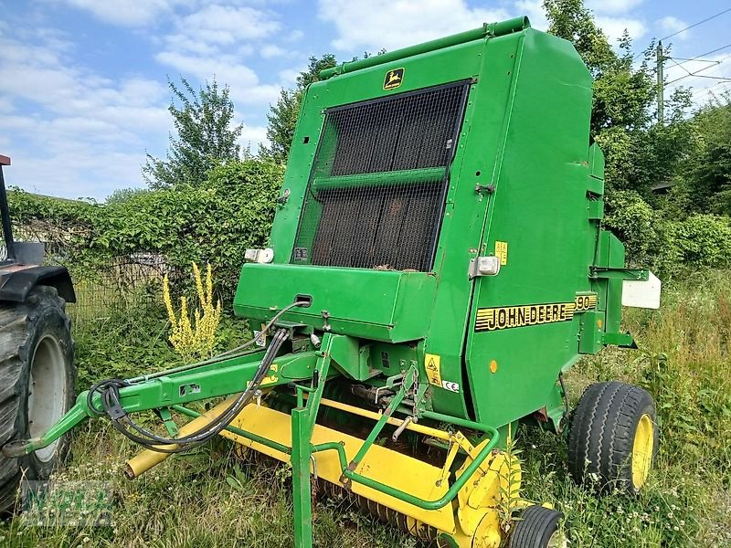 Rundballenpresse typu John Deere 590, Gebrauchtmaschine v Limburg (Obrázek 1)