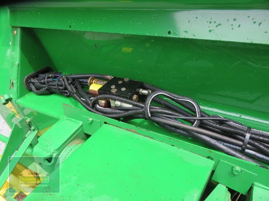 Rundballenpresse a típus John Deere 590, Gebrauchtmaschine ekkor: Hofkirchen (Kép 4)