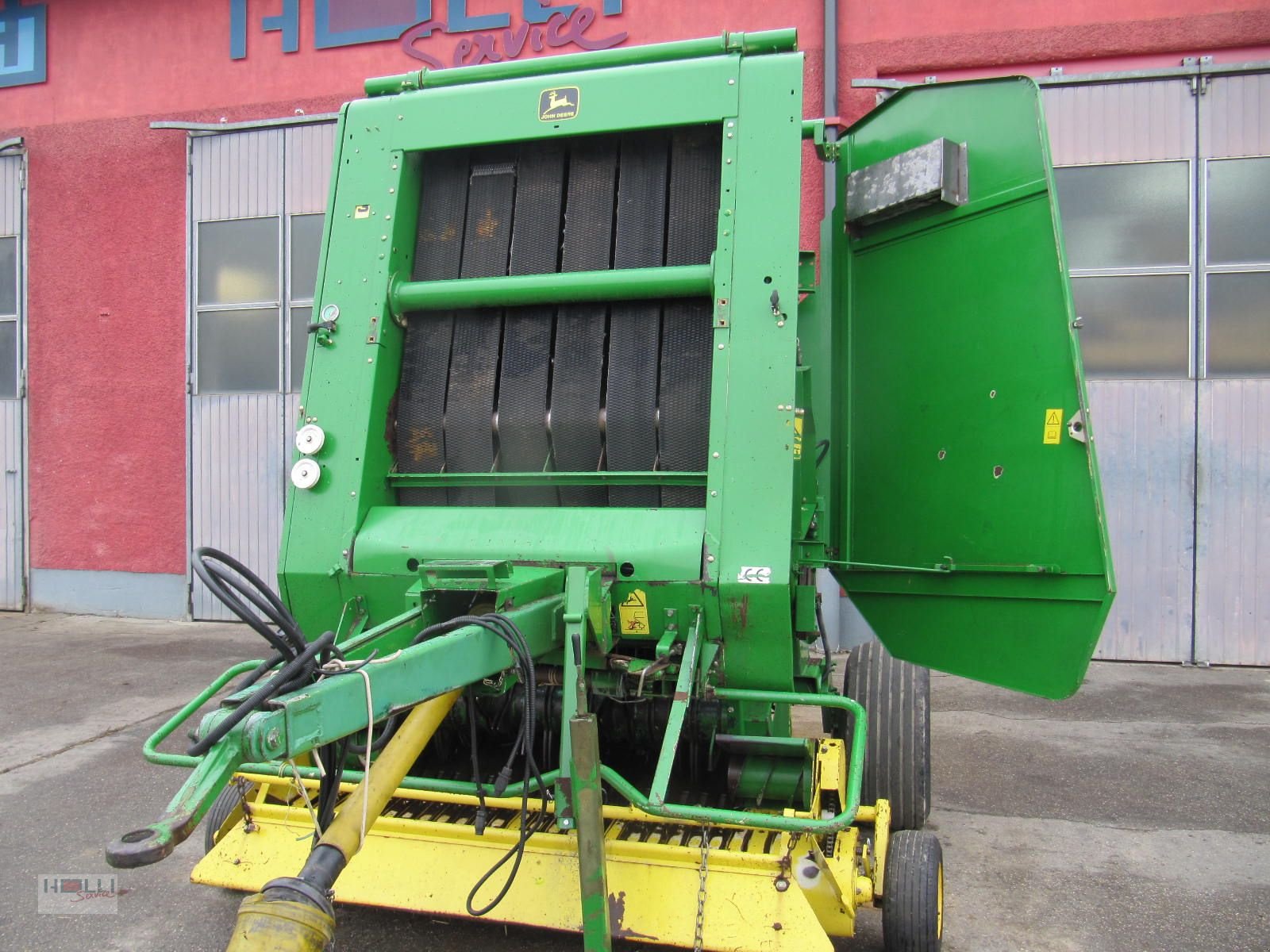 Rundballenpresse del tipo John Deere 590, Gebrauchtmaschine In Niederneukirchen (Immagine 18)