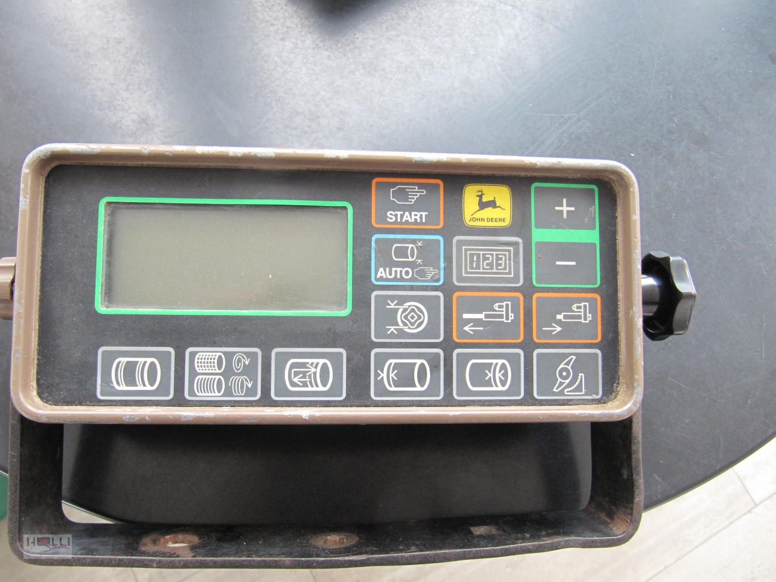 Rundballenpresse del tipo John Deere 590, Gebrauchtmaschine In Niederneukirchen (Immagine 24)