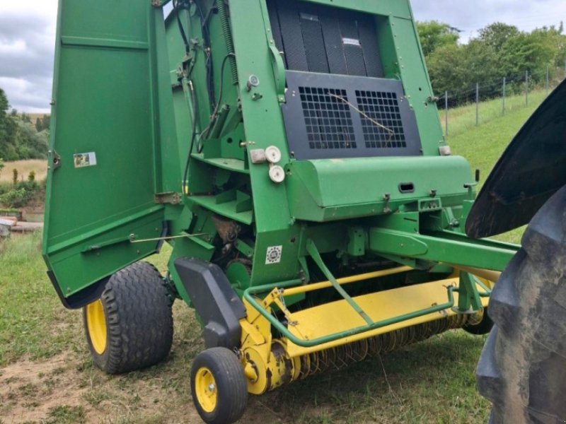 Rundballenpresse des Typs John Deere 592 HiFlow CoverEdge, Gebrauchtmaschine in Pressig (Bild 1)