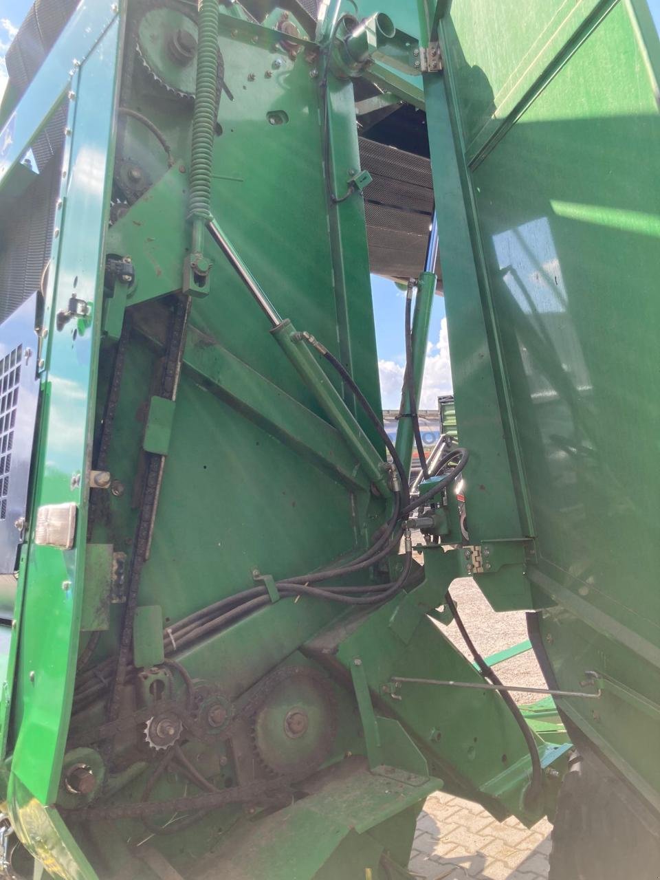 Rundballenpresse del tipo John Deere 592 High Flow-14 Messer, Gebrauchtmaschine en Stuhr (Imagen 6)