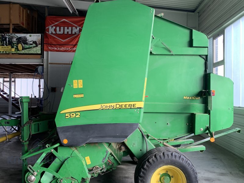 Rundballenpresse typu John Deere 592 Maxi Cut, Gebrauchtmaschine v Kandern-Tannenkirch (Obrázek 2)