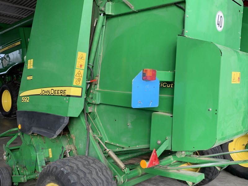 Rundballenpresse typu John Deere 592 Maxi Cut, Gebrauchtmaschine v Kandern-Tannenkirch (Obrázek 6)