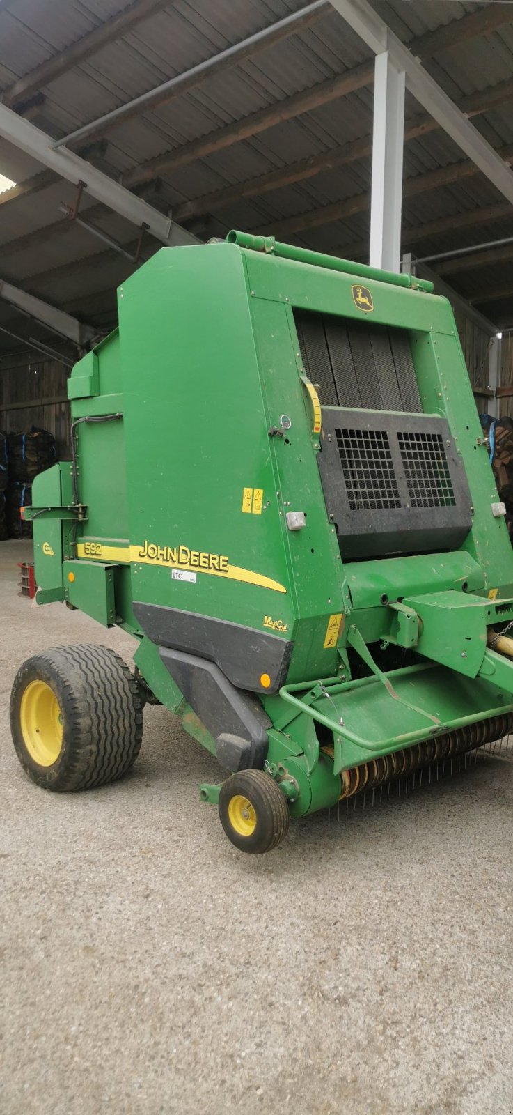 Rundballenpresse типа John Deere 592 Maxi Cut, Gebrauchtmaschine в Pernegg (Фотография 1)