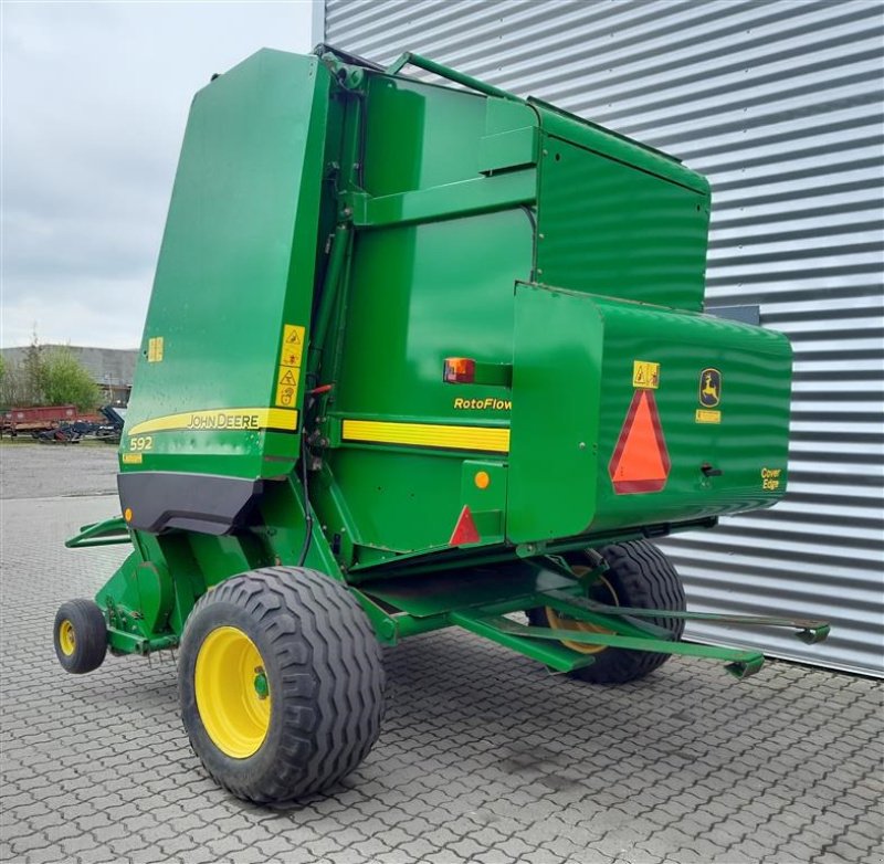 Rundballenpresse des Typs John Deere 592, Gebrauchtmaschine in Horsens (Bild 5)