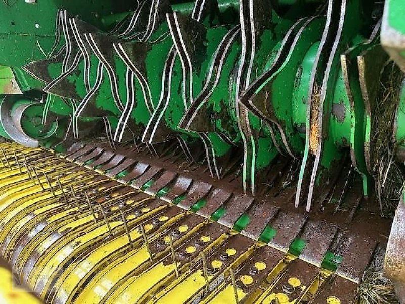 Rundballenpresse des Typs John Deere 592, Gebrauchtmaschine in Colmar-Berg (Bild 8)
