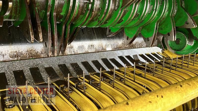 Rundballenpresse des Typs John Deere 592, Gebrauchtmaschine in Vitis (Bild 5)