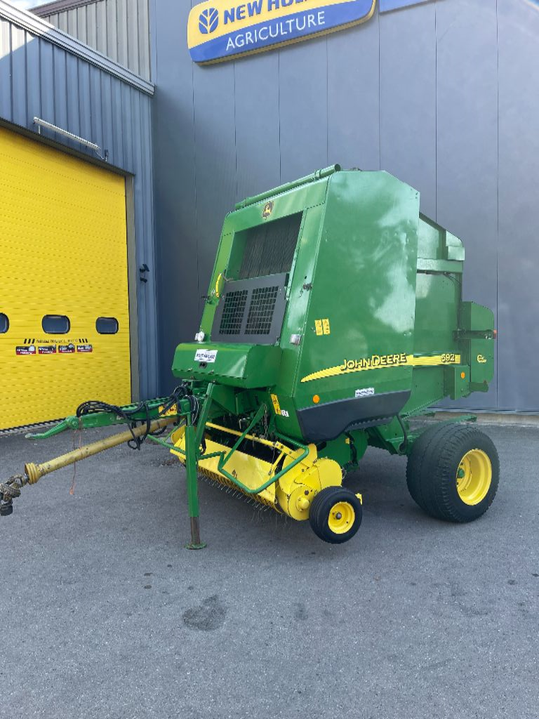 Rundballenpresse typu John Deere 592, Gebrauchtmaschine v Noerdange (Obrázek 1)