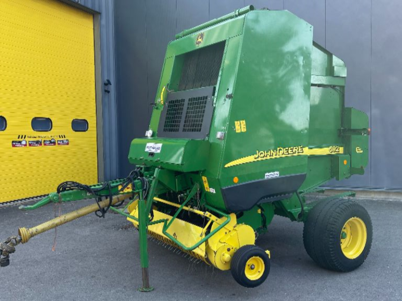 Rundballenpresse des Typs John Deere 592, Gebrauchtmaschine in Noerdange