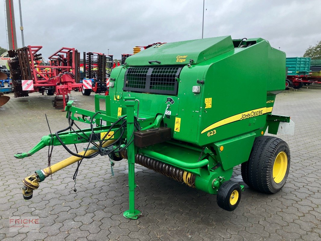 Rundballenpresse typu John Deere 623 MultiCrop, Gebrauchtmaschine v Bockel - Gyhum (Obrázek 24)