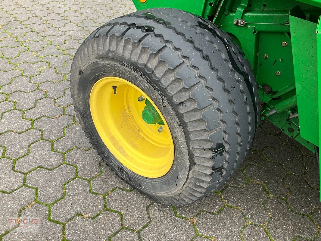 Rundballenpresse typu John Deere 623 MultiCrop, Gebrauchtmaschine v Bockel - Gyhum (Obrázek 27)