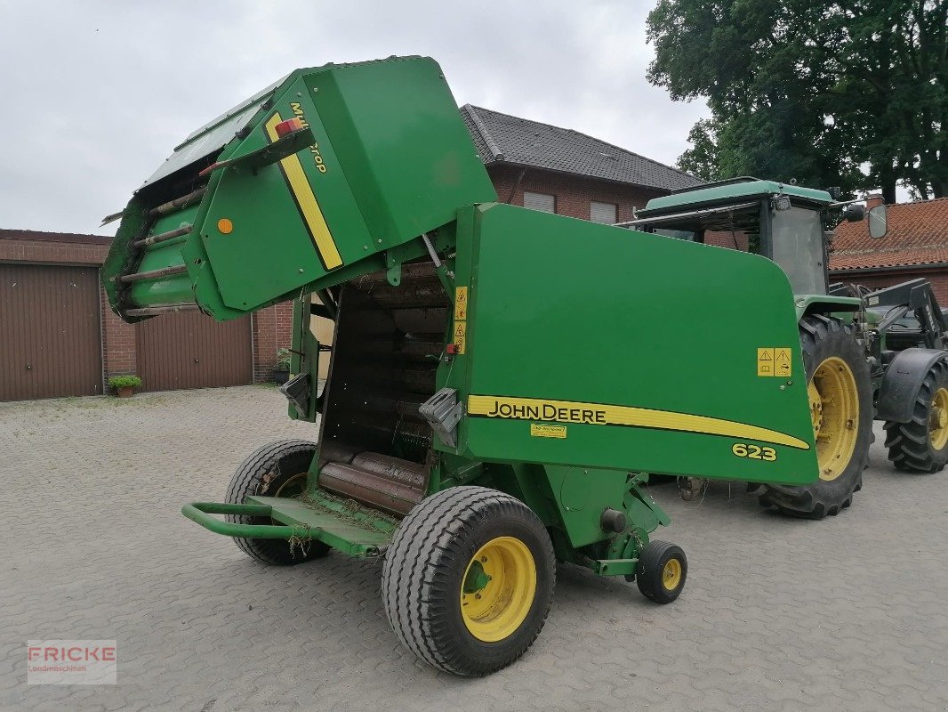 Rundballenpresse typu John Deere 623 MultiCrop, Gebrauchtmaschine v Bockel - Gyhum (Obrázek 22)