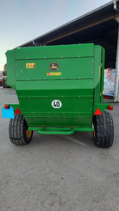 Rundballenpresse des Typs John Deere 623, Gebrauchtmaschine in CHEMAUDIN ET VAUX (Bild 3)