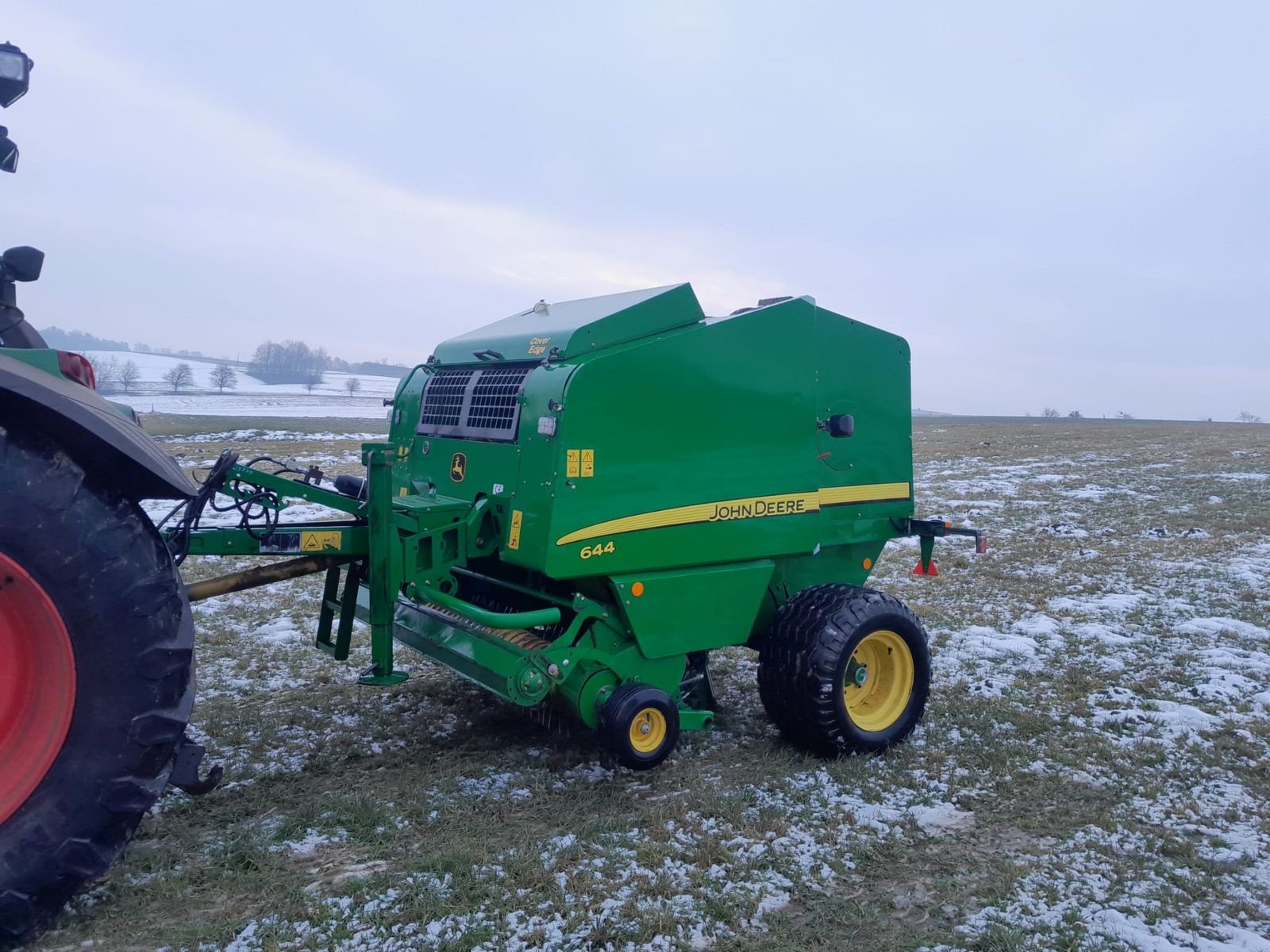 Rundballenpresse типа John Deere 644, Gebrauchtmaschine в Saxen (Фотография 5)
