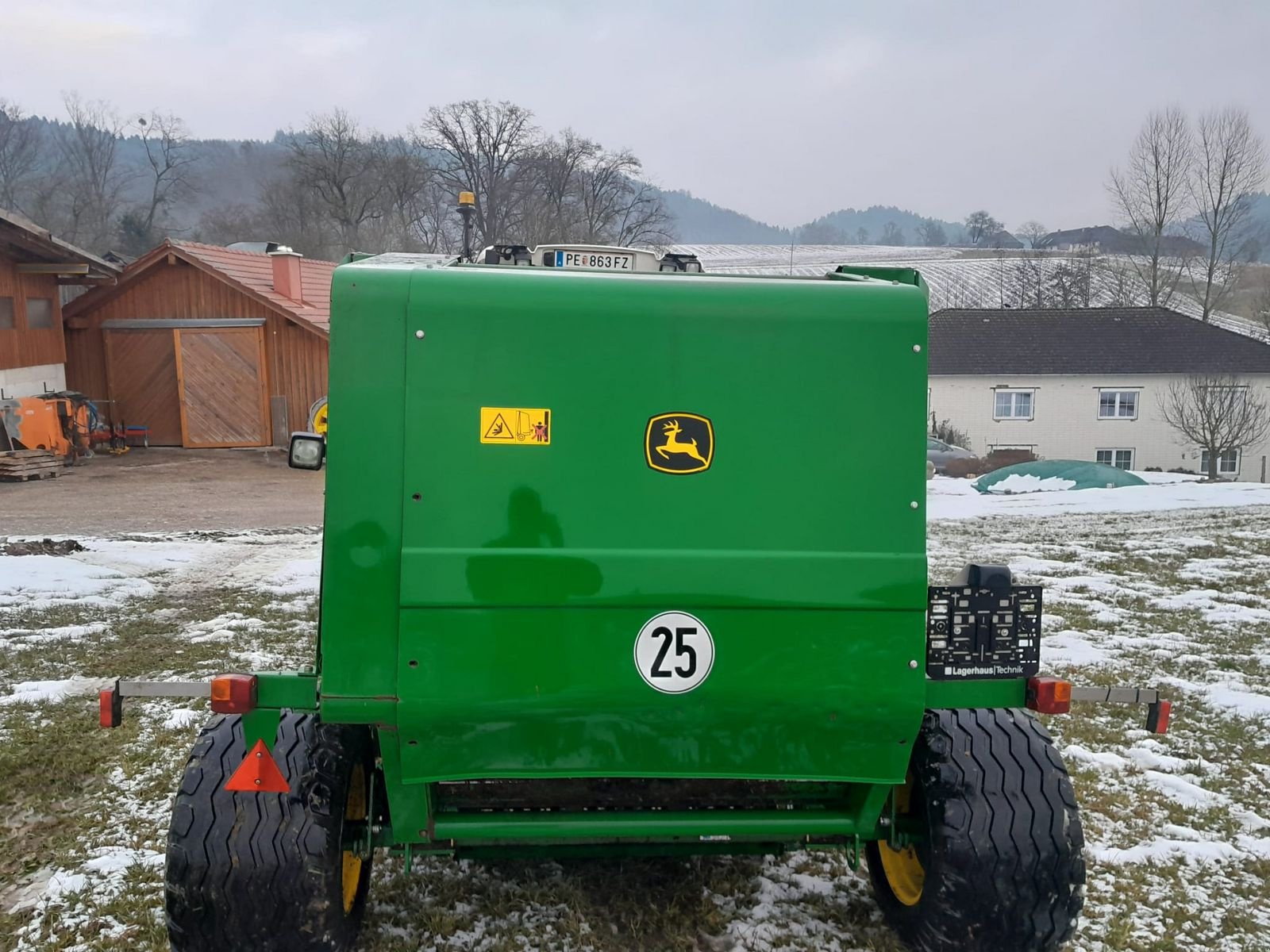 Rundballenpresse типа John Deere 644, Gebrauchtmaschine в Saxen (Фотография 9)